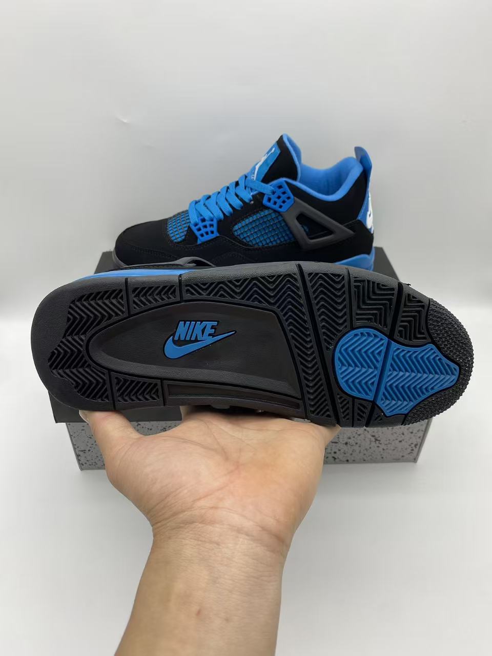 Jordan 4